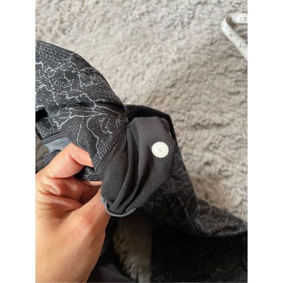 Lululemon Align Pant Cropped fit Lacescape Dark Cast Black 4 - Picture 5 of 7